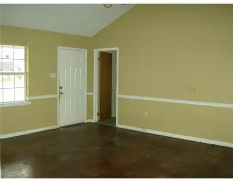 10801 Plummer Cir, Gulfport, MS 39503 photo 2