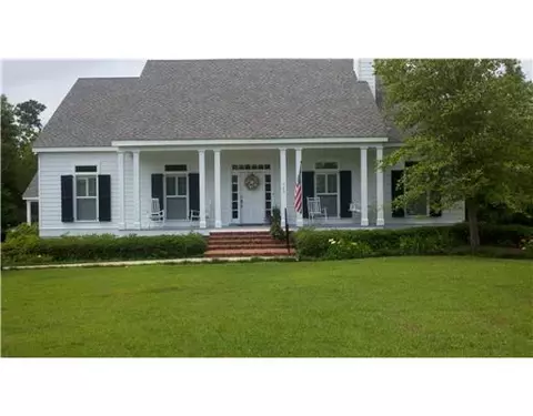749 E Second St, Pass Christian, MS 39571 photo 1
