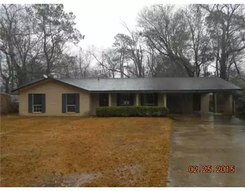 5100 Center Dr, Moss Point, MS 39563 photo 1