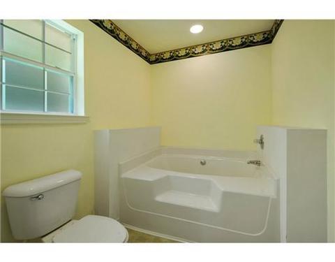 11368 Peyton Dr, Gulfport, MS 39503 photo 8
