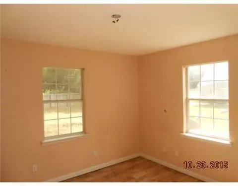 127 Vine St, Wiggins, MS 39577 photo 4