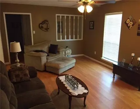 9421 Windrow Pl, Moss Point, MS 39562 photo 4