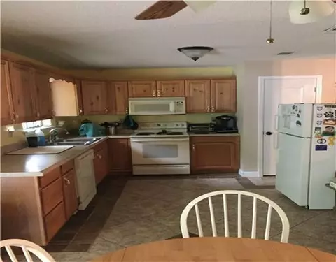 9904 Edgecliff Dr, Moss Point, MS 39562 photo 9