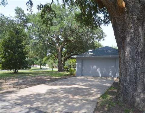 1508 Second St, Pass Christian, MS 39571 photo 2