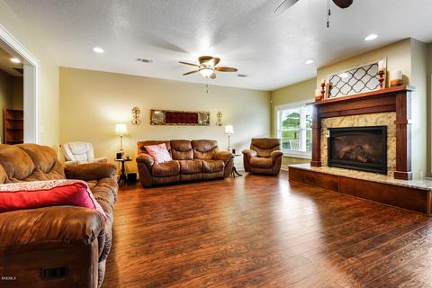 14975 Old Dixie Rd, Saucier, MS 39574 photo 4