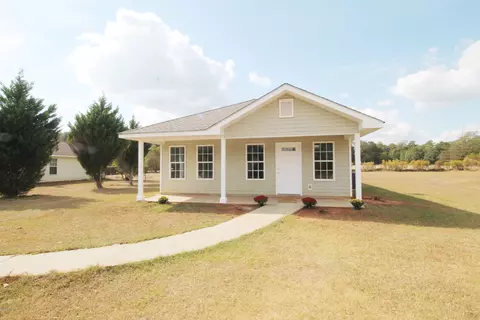 102 Maci Ln, Lucedale, MS 39452 photo 1