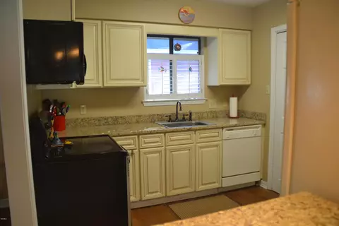 10 Live Oak Ct, Diamondhead, MS 39525 photo 9