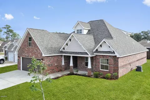 720 Champagne Dr, Biloxi, MS 39532 photo 3