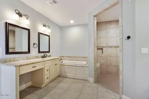 720 Champagne Dr, Biloxi, MS 39532 photo 20