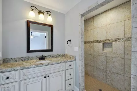 720 Champagne Dr, Biloxi, MS 39532 photo 28