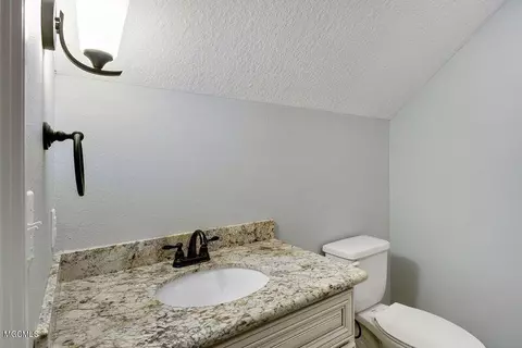 720 Champagne Dr, Biloxi, MS 39532 photo 26
