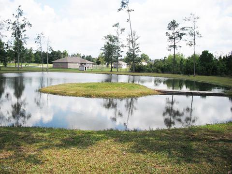 11813 Bell Ave, Biloxi, MS 39532 photo 2