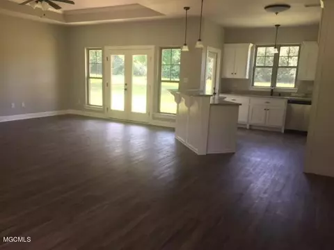 22508 Jones Ln, Moss Point, MS 39562 photo 5