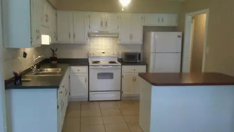 302 Ferguson Ave, Long Beach, MS 39560 photo 2