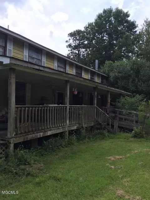 13729 Pine Ave, Ocean Springs, MS 39565 photo 2