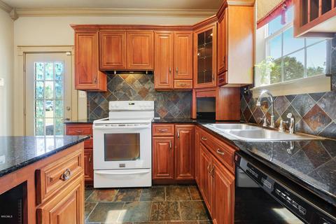 18530 Spring Briar Trl, Saucier, MS 39574 photo 8