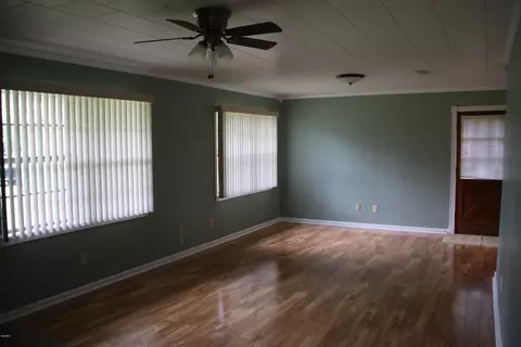 9004 Augusta Rd, Moss Point, MS 39562 photo 12