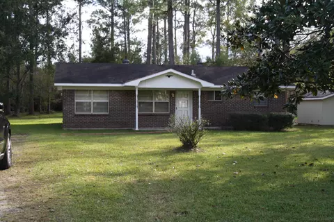 9004 Augusta Rd, Moss Point, MS 39562 photo 2