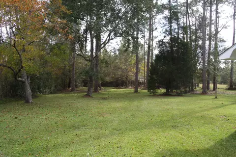 9004 Augusta Rd, Moss Point, MS 39562 photo 5