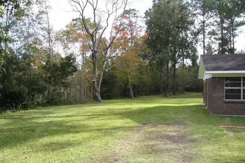 9004 Augusta Rd, Moss Point, MS 39562 photo 4