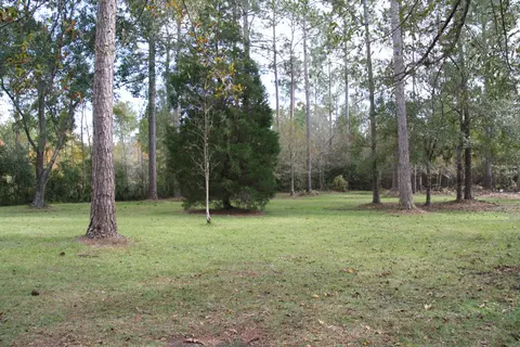 9004 Augusta Rd, Moss Point, MS 39562 photo 9