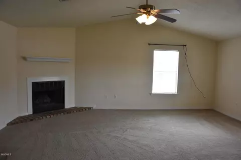 2 Michael Ct, Long Beach, MS 39560 photo 4