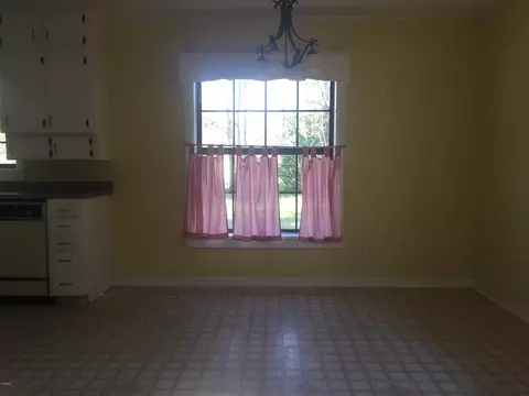 3330 Catherine St, Moss Point, MS 39563 photo 7
