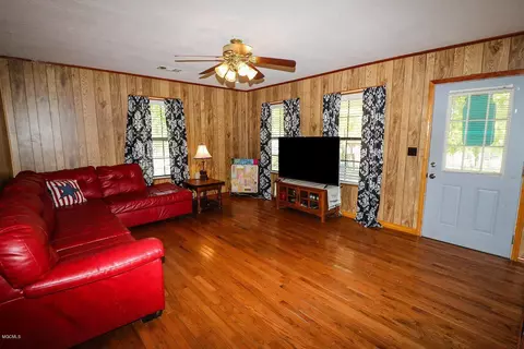 1 Magnolia St E, Lucedale, MS 39452 photo 6