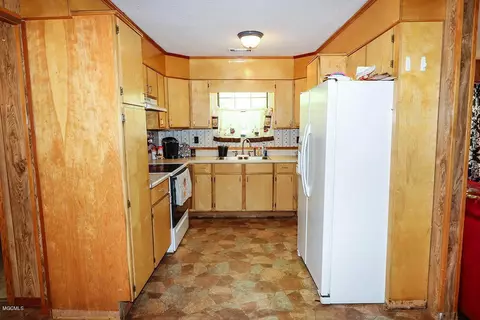 1 Magnolia St E, Lucedale, MS 39452 photo 9