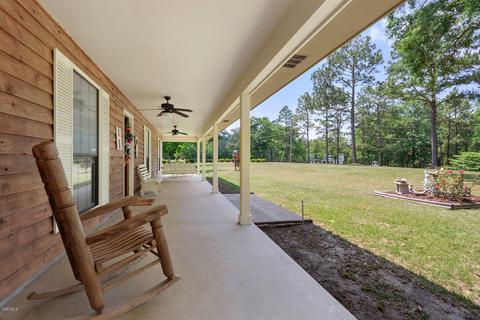 81 Bobby Hunt Rd, Wiggins, MS 39577 photo 3