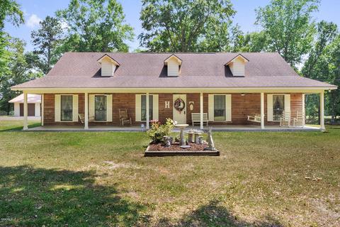 81 Bobby Hunt Rd, Wiggins, MS 39577 photo 1