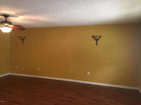 4524 Donovan St, Moss Point, MS 39563 photo 2