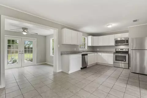 132 Gandy Cir, Long Beach, MS 39560 photo 4