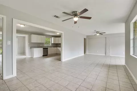 132 Gandy Cir, Long Beach, MS 39560 photo 3