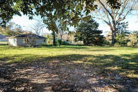 527 N First St, Wiggins, MS 39577 photo 27