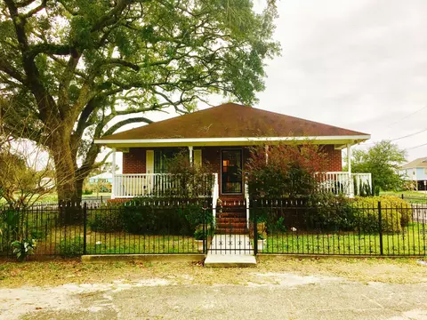 399 Shell St, Biloxi, MS 39530 photo 2
