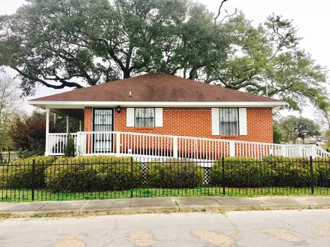 399 Shell St, Biloxi, MS 39530 photo 4