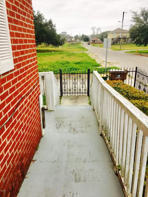 399 Shell St, Biloxi, MS 39530 photo 5