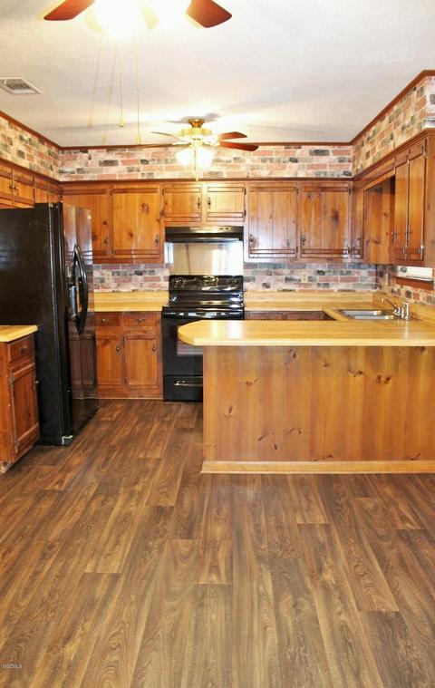 148 Jane Dr, Lucedale, MS 39452 photo 8
