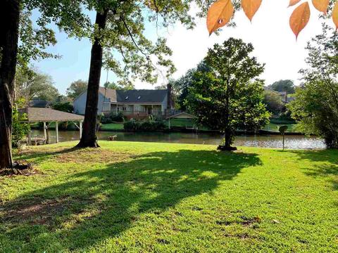 109 E Lake Dr, Brandon, MS 39047 photo 1