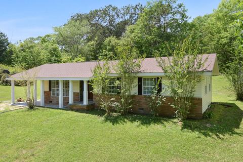 228 Guthrie Dr, Wiggins, MS 39577 photo 1