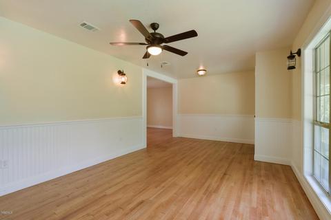 228 Guthrie Dr, Wiggins, MS 39577 photo 4