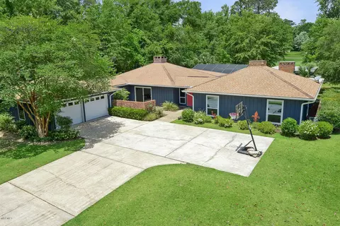 56123 E Diamondhead Dr, Diamondhead, MS 39525 photo 1