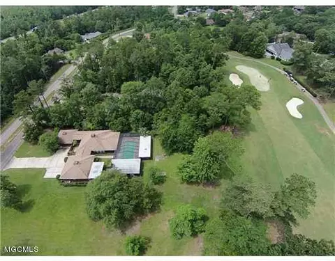 56123 E Diamondhead Dr, Diamondhead, MS 39525 photo 2