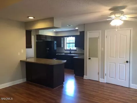 7400 Laetner Dr, Moss Point, MS 39562 photo 7