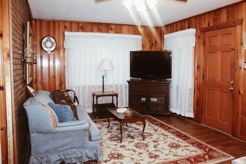 4519 1st St, Moss Point, MS 39563 photo 2