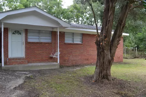 5330 James St, Moss Point, MS 39563 photo 2