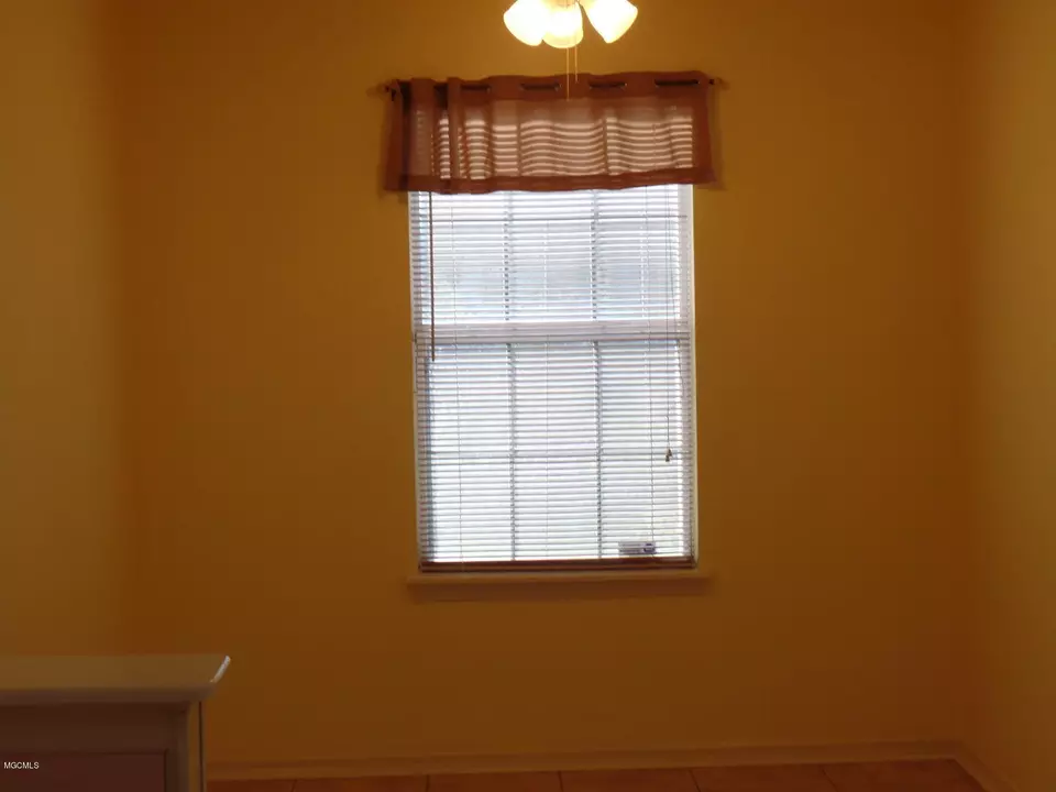  11080 Windsor Hill Dr, D'iberville, MS 39540 photo 3