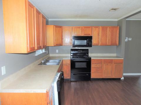 4705 Bush Ave, Moss Point, MS 39563 photo 4