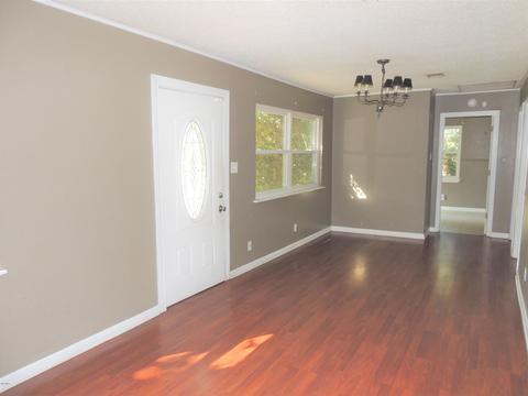 4705 Bush Ave, Moss Point, MS 39563 photo 9